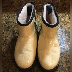 UGG Women's Classic Clear Mini Ankle Boot
